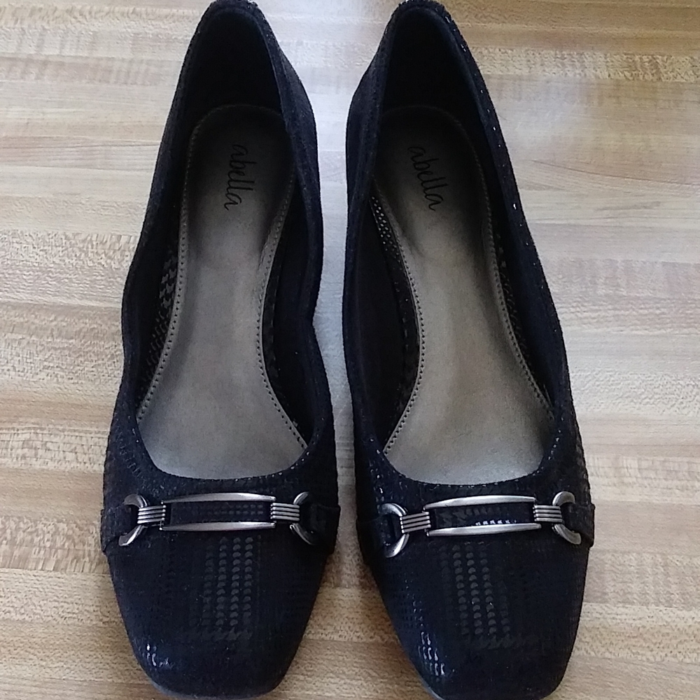 Abella black shoes